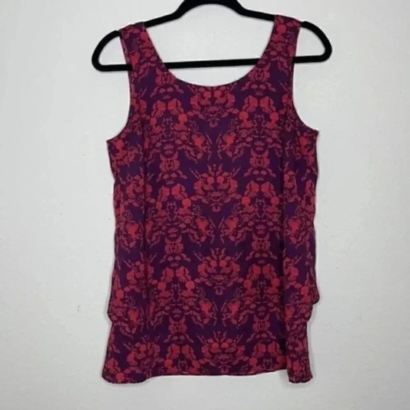 Cabi small sleeveless top with faces - Picture 1 of 5